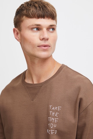 !Solid Sweatshirt 'Halvard' in Braun