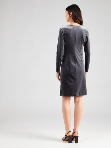 Robe de cocktail 'BY PERLINA' b.young en gris