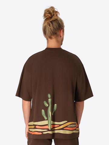 SPITZBUB Shirt in Braun: Vorderseite