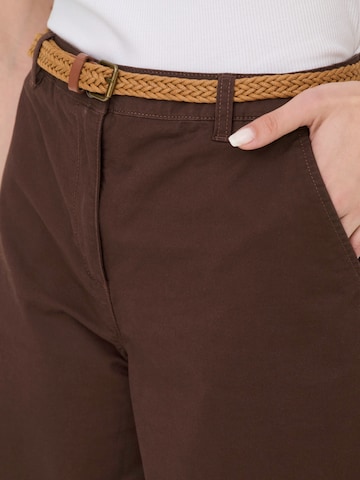 JDY Loosefit Shorts 'JDYCHICAGO' in Braun