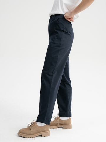 Regular Pantalon 'Janaki' MELA en bleu