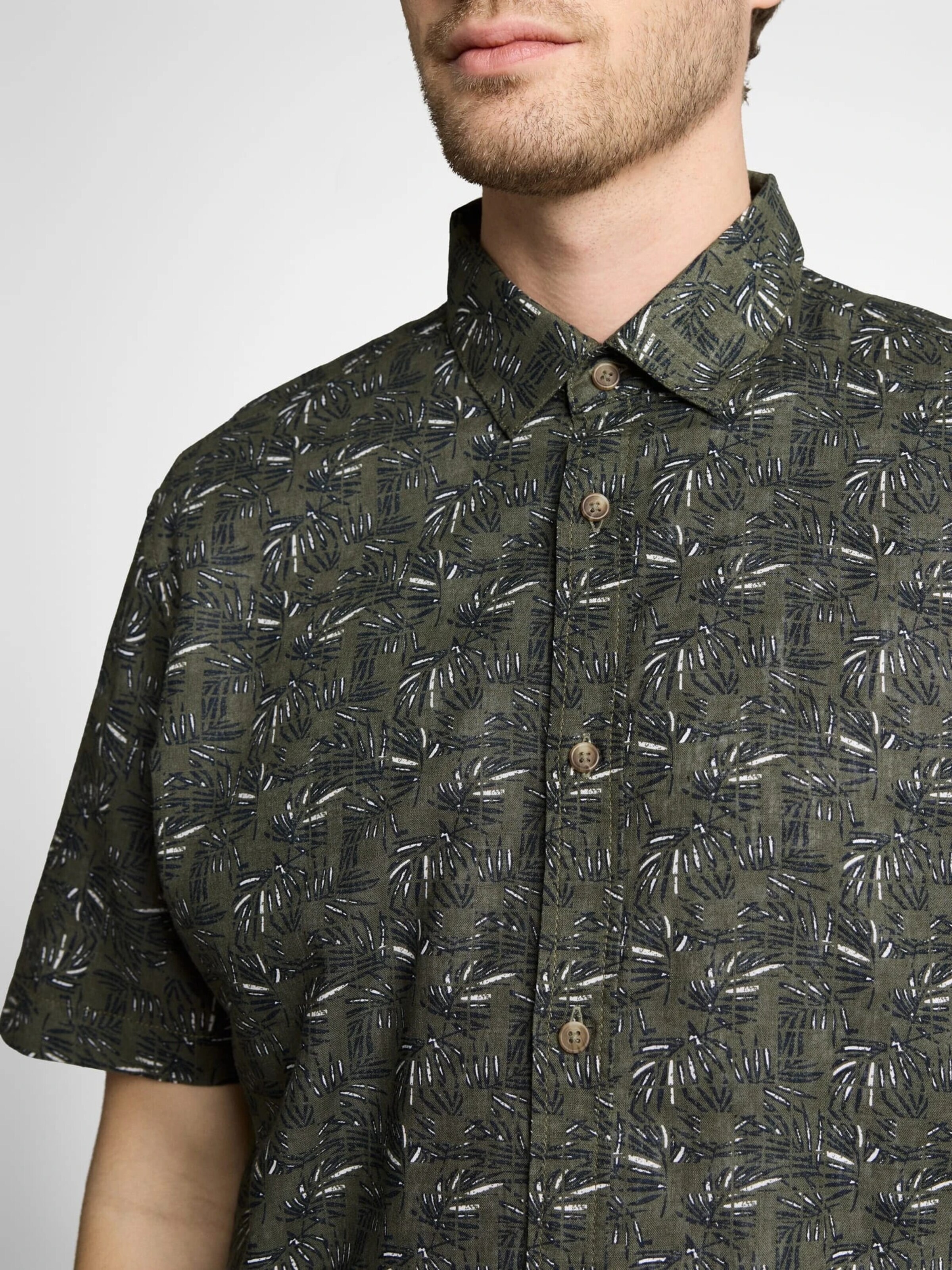 TOM TAILOR Comfort fit Button Up Shirt in Green