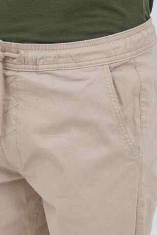 Tapered Pantaloni de la !Solid pe bej