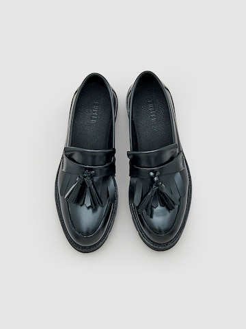 EDITED Classic Flats 'Patrice' in Black