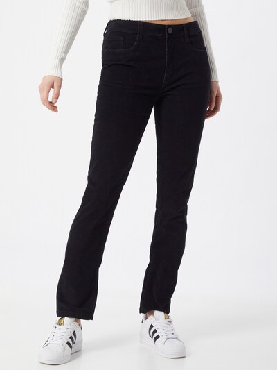 Q/S designed by Broek in de kleur Zwart, Modelweergave