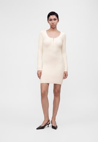 Rochie tricotat 'JAYCEE' de la GUESS pe alb