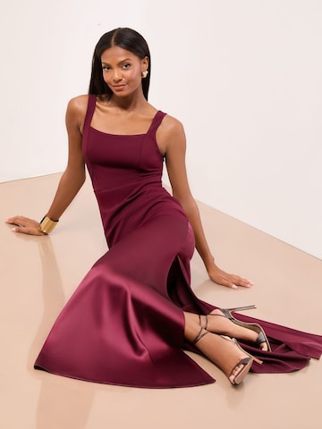 Rochie de seară de la Lipsy pe roșu