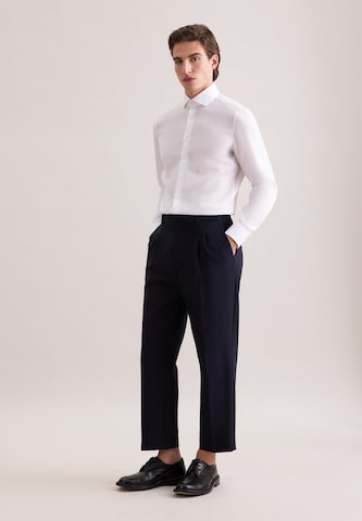 Coupe slim Chemise business 'Classic Essentials' SEIDENSTICKER en blanc