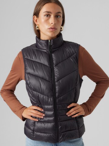 VERO MODA Vest 'SORAYASIV' in Black