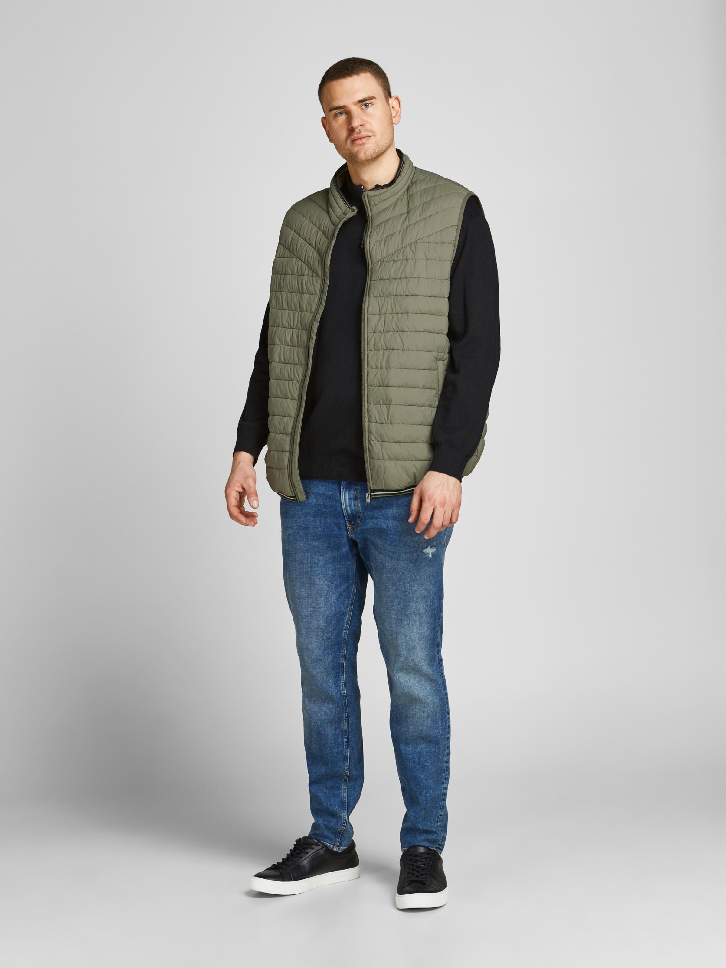 Männer Große Größen Jack & Jones Plus Weste 'Wiper' in Oliv - IV12355 Männer Große Größen Jack & Jones Plus Weste 'Wiper' in Oliv - IV12355