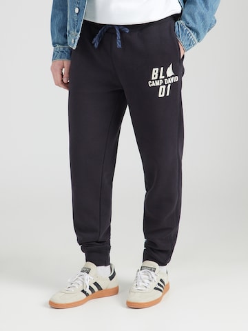 Effilé Pantalon CAMP DAVID en bleu : devant