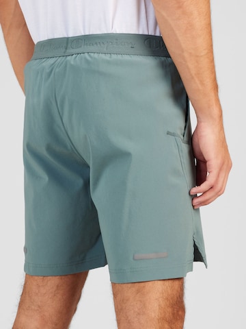 Champion Authentic Athletic Apparel Regular Sportshorts in Grün