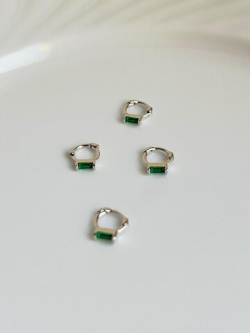 Kamakula Earrings 'Green Baguette' in Silver