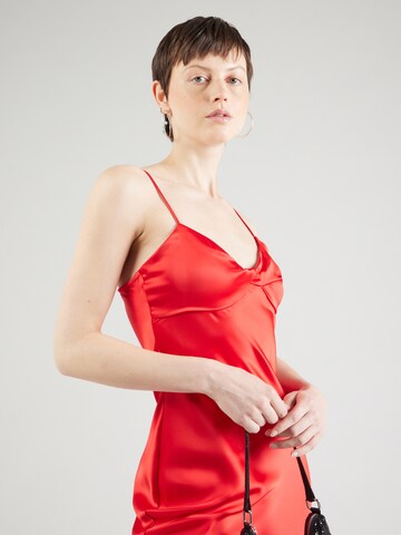 Gina Tricot Βραδινό φόρεμα 'Linn' σε κόκκινο