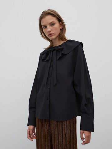 EDITED - Blusa 'Angela' en negro: frente