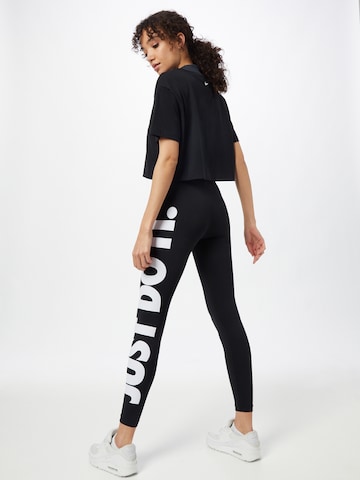 Nike Sportswear Skinny Leggings 'Essential' in Black