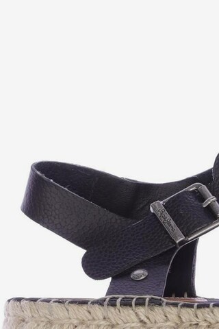 Pepe Jeans Sandals & High-Heeled Sandals in 36 in Black