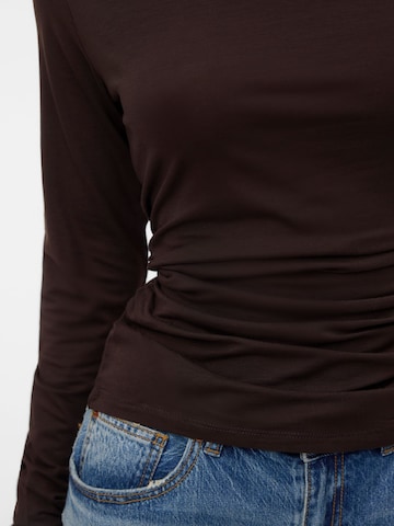 VERO MODA Póló 'VMAva Sarah' - barna