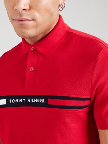 TOMMY HILFIGER Футболка в Красный