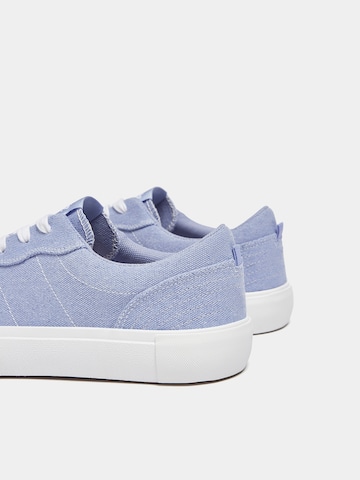 Pull&Bear Låg sneaker i blå