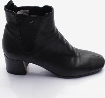 PRADA Dress Boots in 37,5 in Black: front
