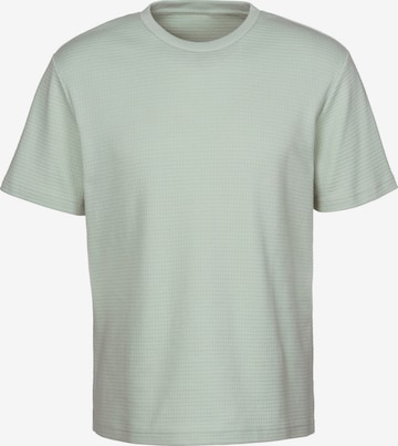 JOHN DEVIN Shirt in Green: front