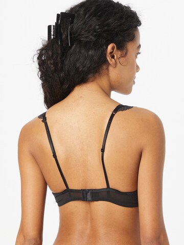 Balconette Sutien 'Meghan' de la Hunkemöller pe negru