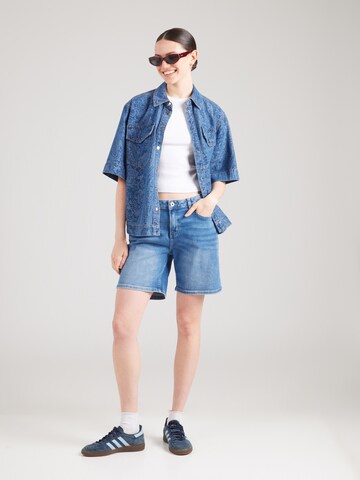 Coupe slim Jean 'Abby' QS en bleu