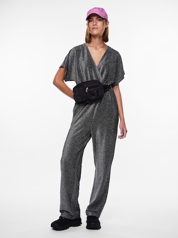 PIECES Jumpsuit 'Serina' in Grey