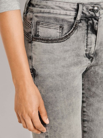 Coupe slim Jean MADELEINE en gris
