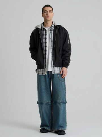 NoWear Between-Season Jacket in Black