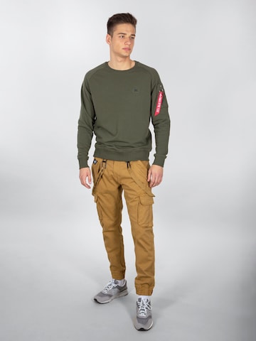 ALPHA INDUSTRIES Tapered Cargo Pants in Beige