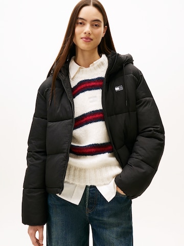 Tommy Jeans Vinterjacka i svart: framsida