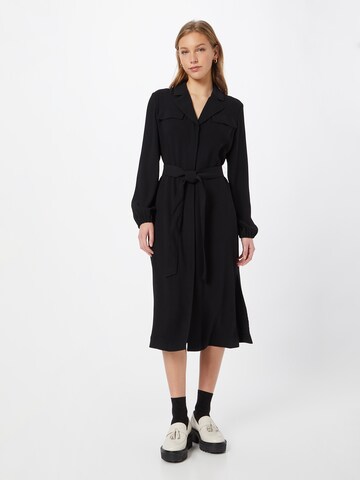 Robe-chemise COMMA en noir : devant