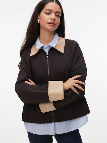 VERO MODA Kurtka przejściowa 'VMVICKY' w kolorze brązowy: przód