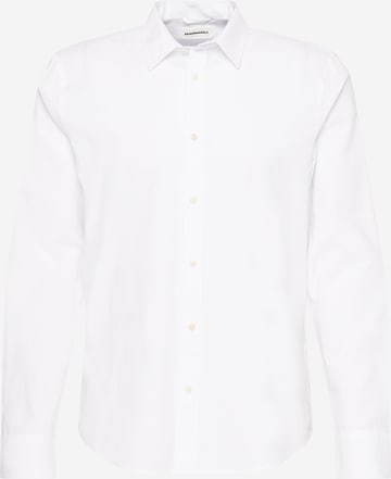 ARMEDANGELS - Ajuste regular Camisa 'Quaadi' en blanco: frente