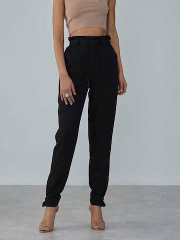 Tapered Pantaloni 'Victoria' di LeGer by Lena Gercke in nero: frontale