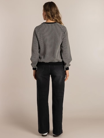 IVY BEAU Trui 'IVY Beau Sabien top zwart/wit' in Zwart