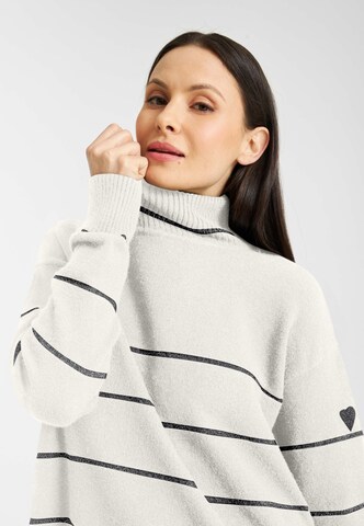 Frieda & Freddies NY Sweater in Beige