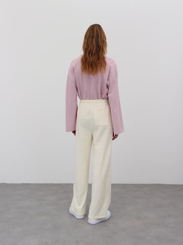 Wide leg Pantaloni 'Sascha' di EDITED in bianco