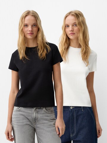 T-shirt Bershka en noir : devant