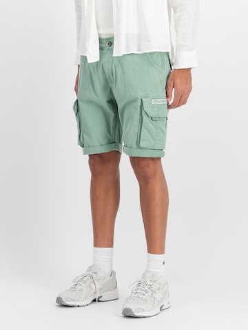 ALPHA INDUSTRIES Liibuv Klapptaskutega püksid, värv roheline: eest vaates