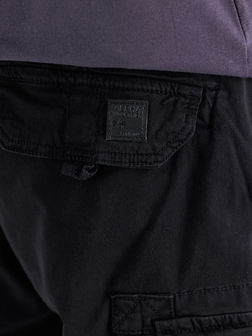 ALPHA INDUSTRIES Slimfit Παντελόνι cargo σε μαύρο