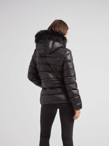 JACK1T Outdoorjas ' R4D Tricolore Puffer Racer Lux mit Fell ' in Zwart