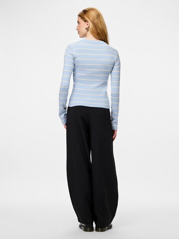 PIECES - Jersey en azul