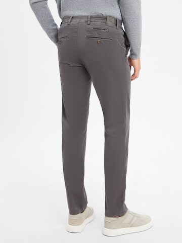 BRAX Regular Hose 'Fabio' in Grau