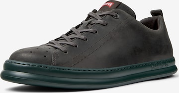 Baskets basses 'Runner Four' CAMPER en gris : devant
