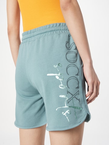 Soccx Loosefit Shorts in Blau