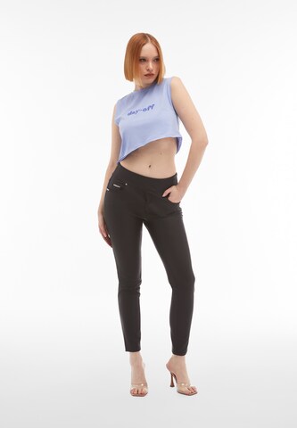 Freddy Skinny Leggings in Black