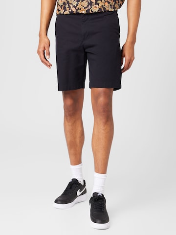 Dockers Slimfit Shorts in Schwarz: predná strana